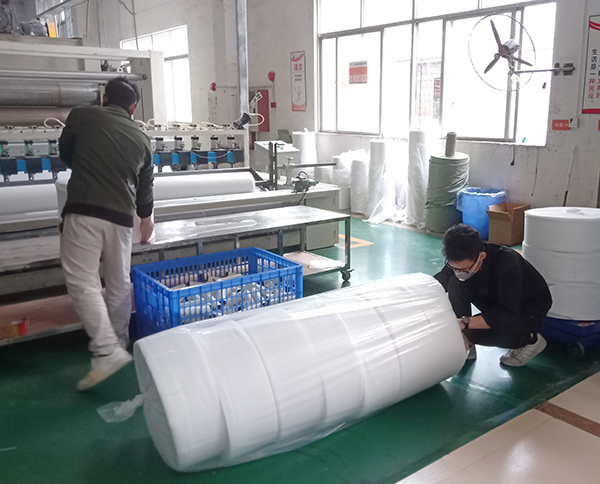 KN95口罩原材料供應廠家與環(huán)保材料的研發(fā)趨勢